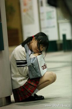 触手怪大战美少女